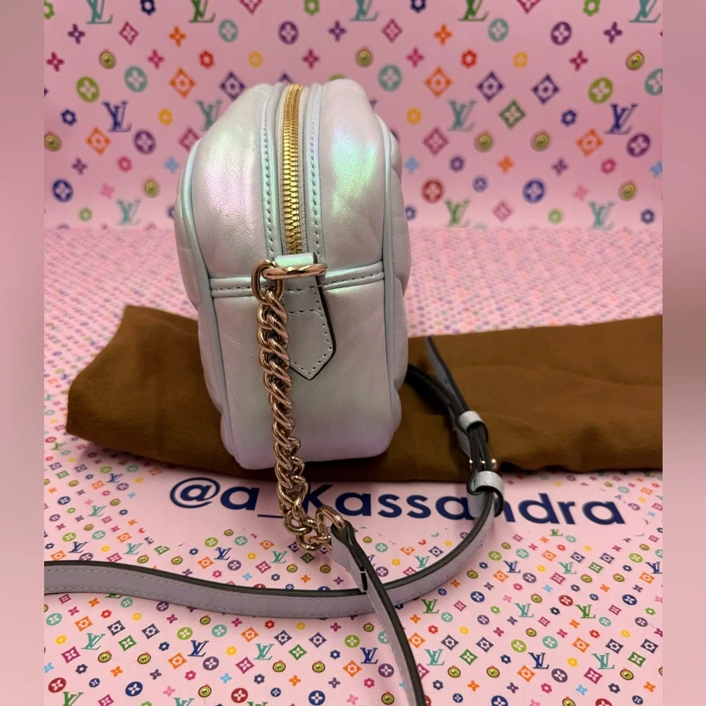 Gucci Iridescent White Crossbody Bag with Gold Accents - Picture 3 of 8